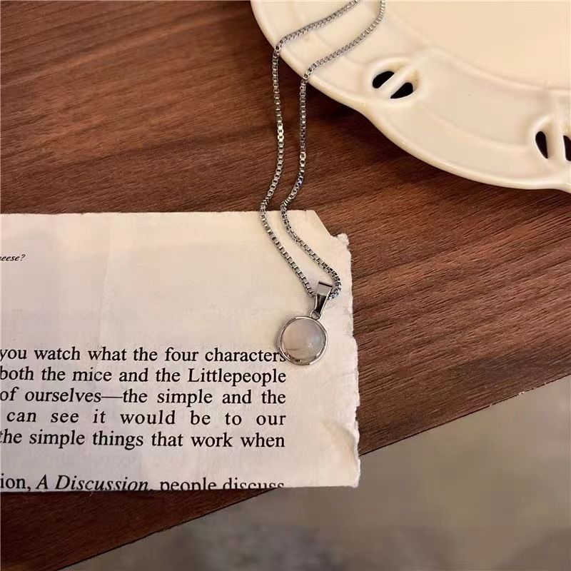 New Fashion Female Small Pendant Double-sided Round Jade Pendant Necklace Hot Selling Personality Temperament Jewellery Beautiful Simple Collarbone Chain