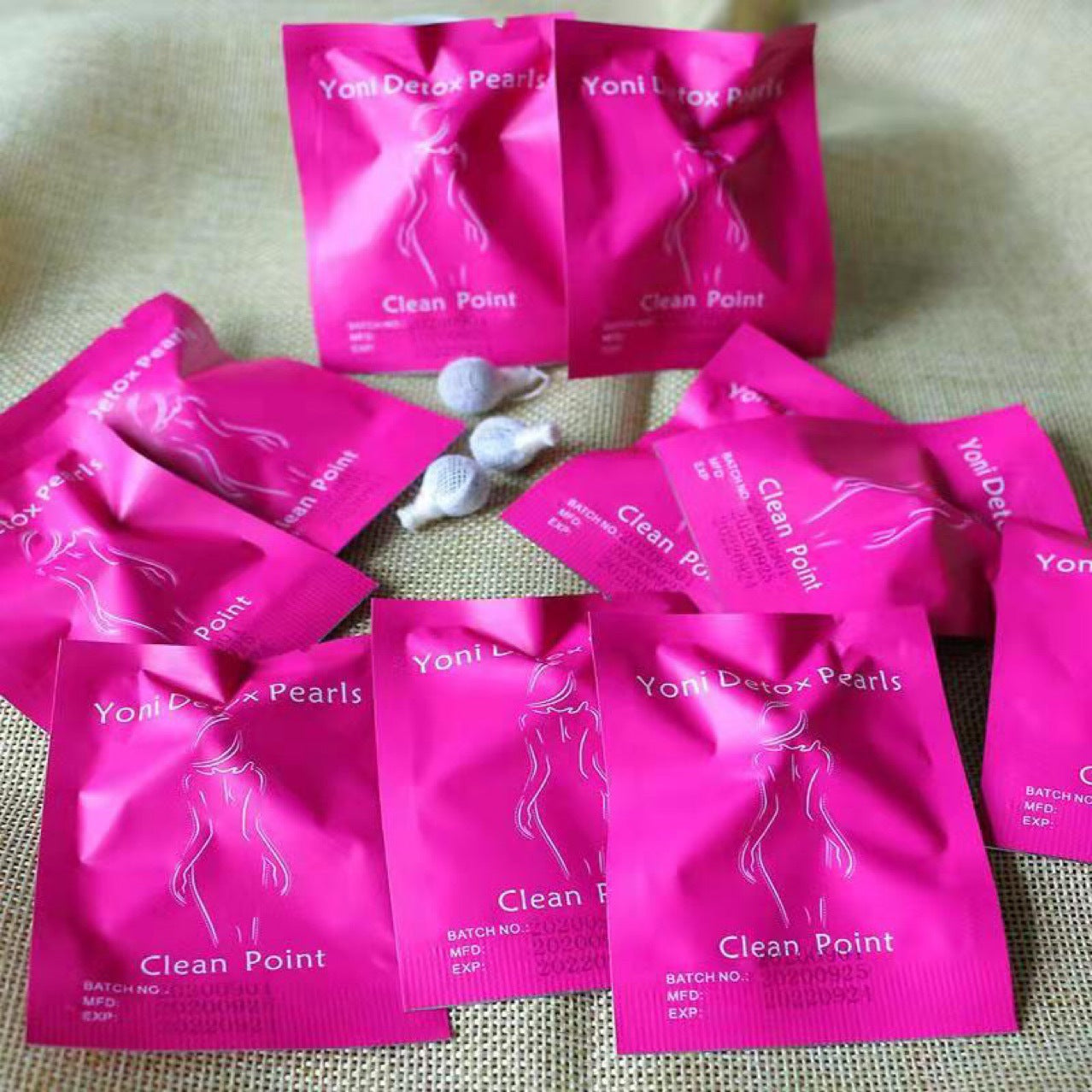 5pcs Vaginal Detox Pearls for Women Tampons Chinese Medicine Swab Tampons Discharge Toxins Gynaecology