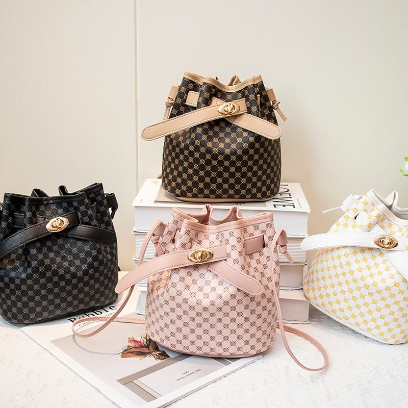 Fashionable Bucket Bag Classic Ladies Bag Stylish Crossbody Bags PU Leather Shoulder Bag Elegant and Stylish Handbag