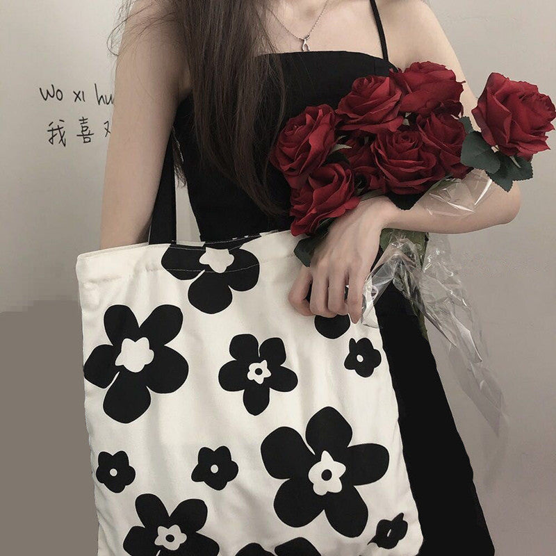 Korean Version of ins Canvas Bag Black and White Hyuna Flower Schoolgirl Fashion Versatile Shoulder Bag Shopping Bag