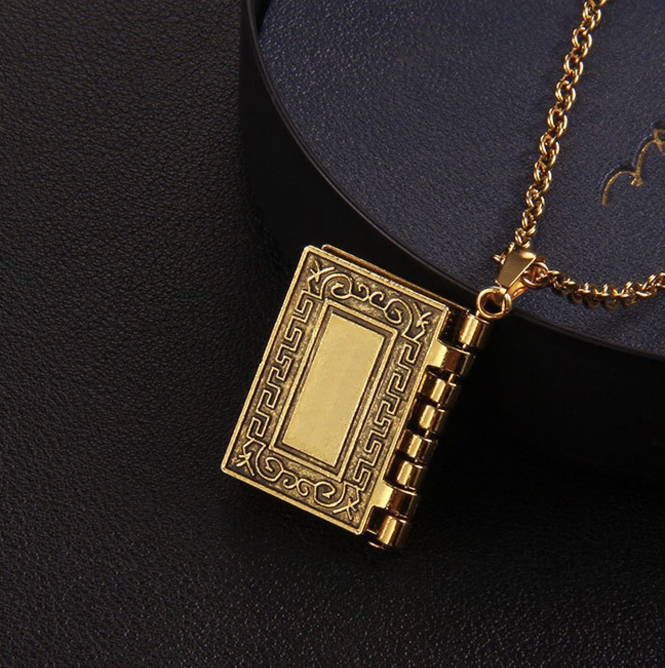 New Flipable Vintage Book Necklace Men'S And Women'S Street Hip Hop Flipable Cross Stainless Steel Necklace