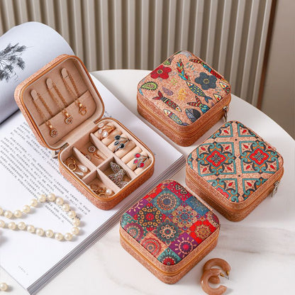 Retro portable travel cross-border jewelry storage box, pearl treasure box, compact ring packaging jewelry box, needle and thread box