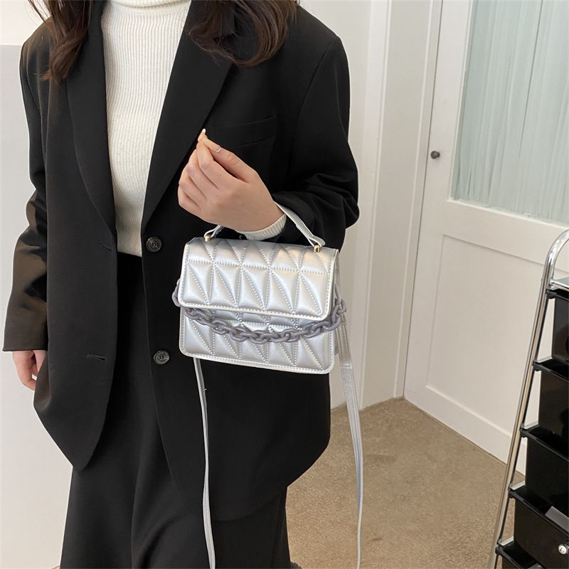 New Arrival Casetek fashion big discount Simple and retro small square handbag with chain, single shoulder crossbody bag with diamond pattern