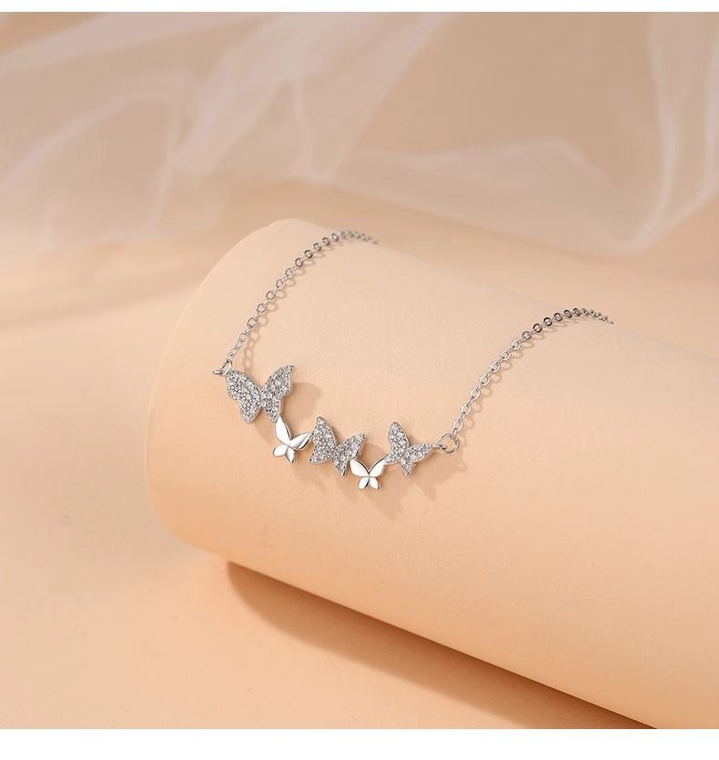 Butterfly Necklace Small fresh Five butterflies Temperament all-match Suitable for women