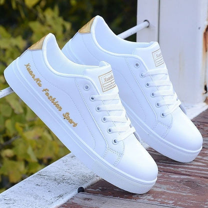 Men's casual PU artificial leather shoes Boys white sports shoes fashion running shoes driving shoes students single shoes athletic skateboarding shoes sneakers white + gold