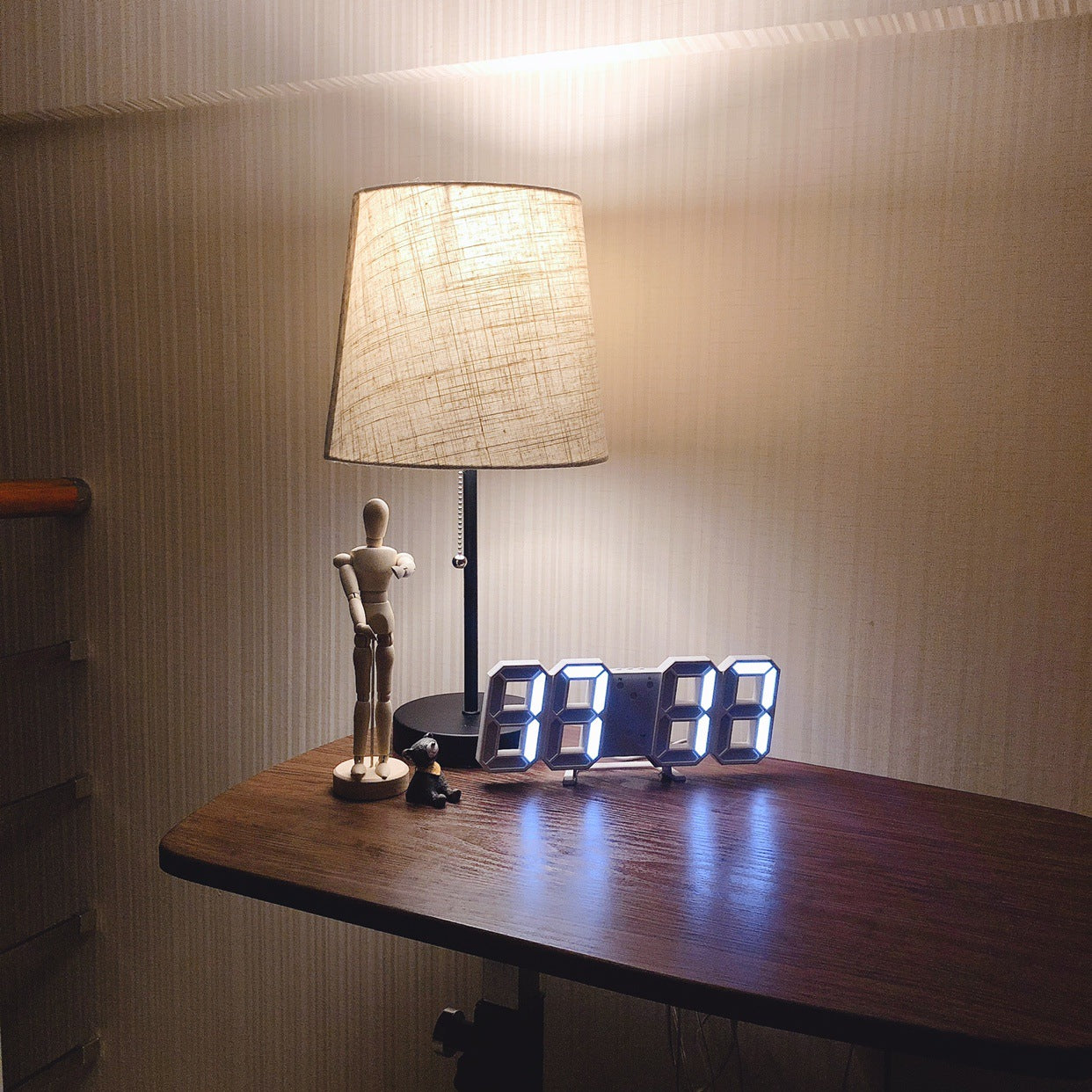 Intelligent 3D Digital Clock Alarm Clocks LED USB Interface Wall Clock Temperature clock