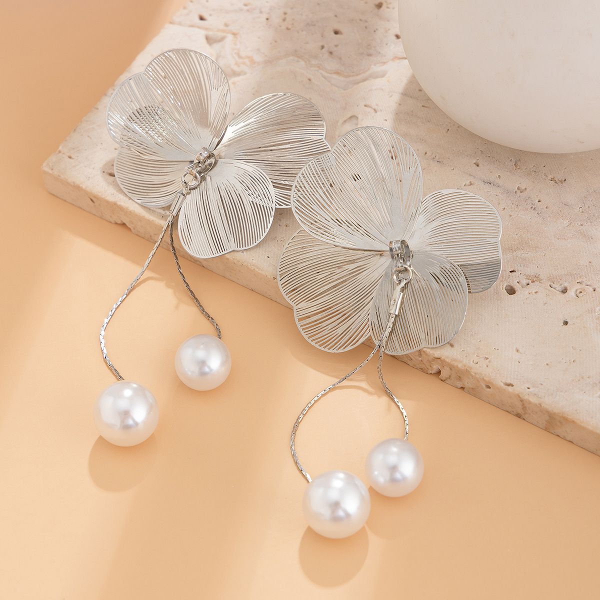 Silver Needle Fashion Earrings Long Fringe Pearl Hollow Big Flower Long Dangle Exaggerated Bohemian Earrings Women